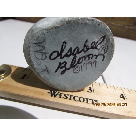 ISABEL BLOOM 1999 LITTLE GIRL ANGEL WITH PRESENT BEHIND HER BACK PIG TAILS WINGS - Picture 6 of 6